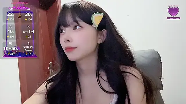 FoxxyMilf – webcam model profile photo Image 10