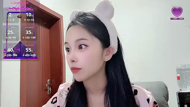 FoxxyMilf – webcam model profile photo Image 18