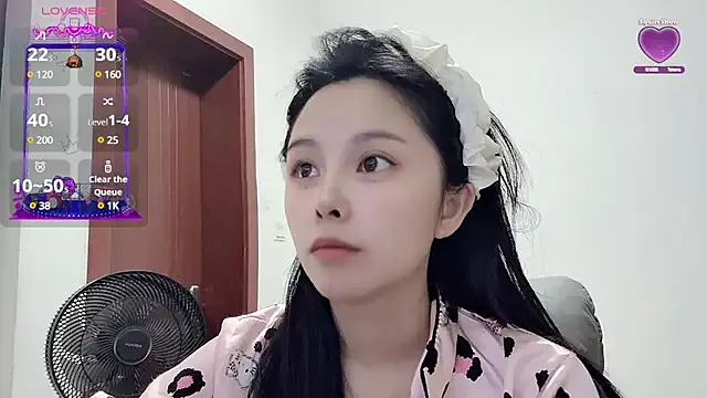 FoxxyMilf – webcam model profile photo Image 3