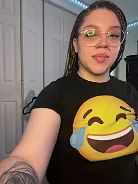 milaivanova – webcam model profile photo Image 2