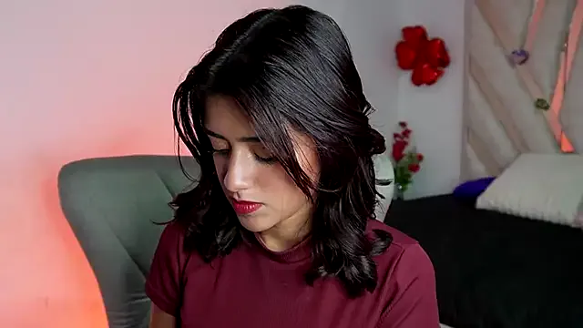 ZoeMurphy – webcam model profile photo Image 4