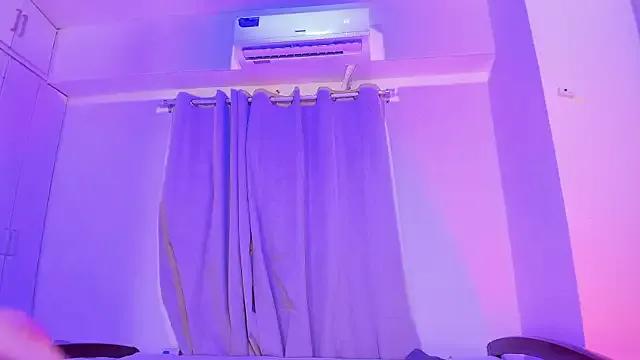 touch_me_if_you_can – webcam model profile photo Image 6