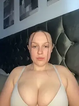 SashaShin – webcam model profile photo Image 6