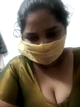 SophieMaeve – webcam model profile photo Image 3