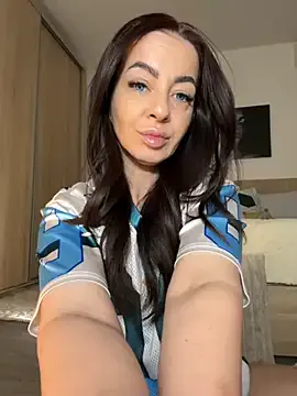 Conniesmall – webcam model profile photo Image 5