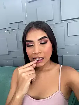 shhdana – webcam model profile photo Image 6