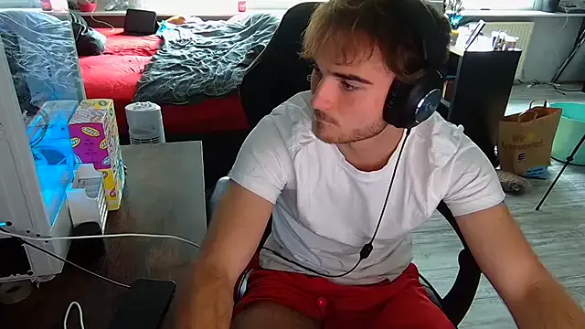 tai_fun – webcam model profile photo Image 19