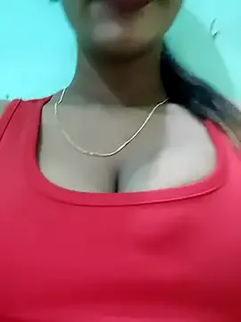 LennaVoss – webcam model profile photo Image 4