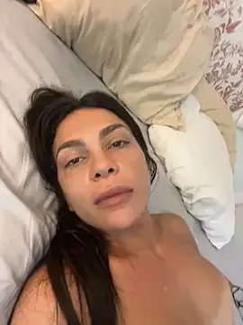 AmeliaN – webcam model profile photo Image 2