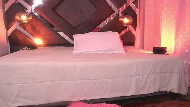 AntonellaRodman – webcam model profile photo Image 2