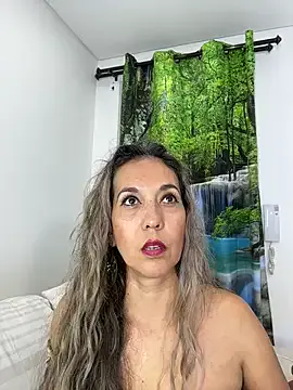 Yahizaa – webcam model profile photo Image 12