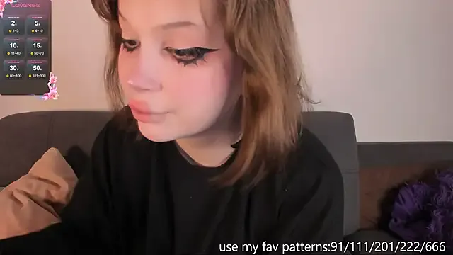 anaonasis – webcam model profile photo Image 7