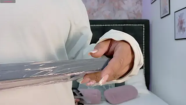 Sara_Desire Image 10