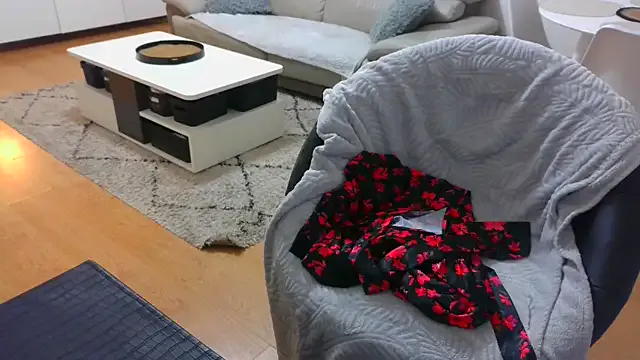 IvonneBelle – webcam model profile photo Image 11