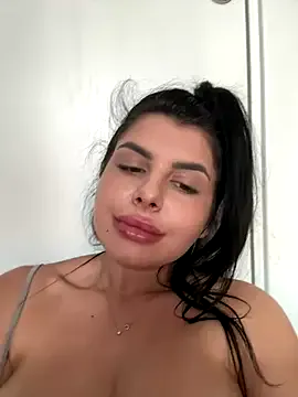 Pretty_anniee – webcam model profile photo Image 3