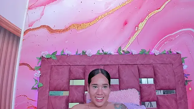 AntonellaRodman – webcam model profile photo Image 2