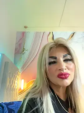 SuperSQUIRTERr – webcam model profile photo Image 12