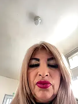 SuperSQUIRTERr – webcam model profile photo Image 13