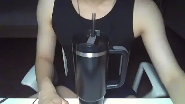 SamyShark21 – webcam model profile photo Image 9