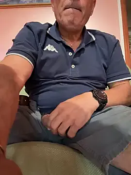 LucieWinters_UK – webcam model profile photo Image 15