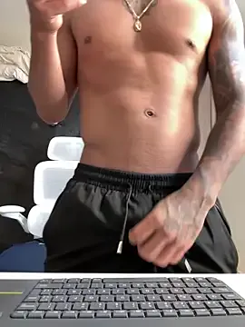 AvaMaddisson – webcam model profile photo Image 13