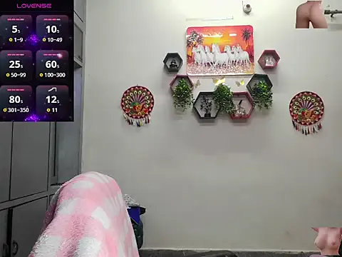 SandiSquirts – webcam model profile photo Image 8