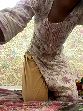 KarimeHills – webcam model profile photo Image 11