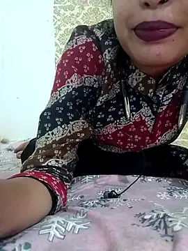 KarimeHills – webcam model profile photo Image 3