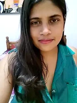 LennaVoss – webcam model profile photo Image 13