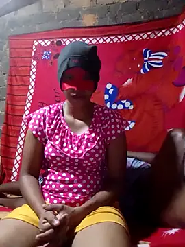 DannaBash – webcam model profile photo Image 3