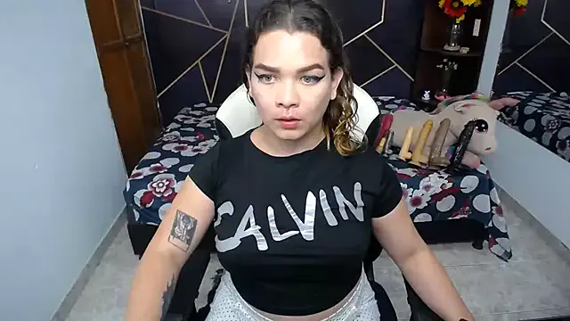 ChloeDevine – webcam model profile photo Image 8