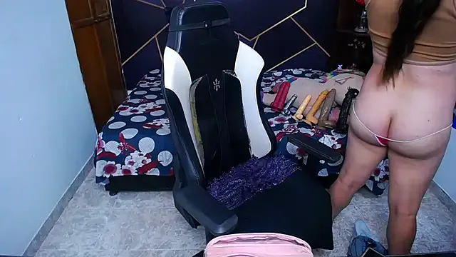 ChloeDevine – webcam model profile photo Image 9