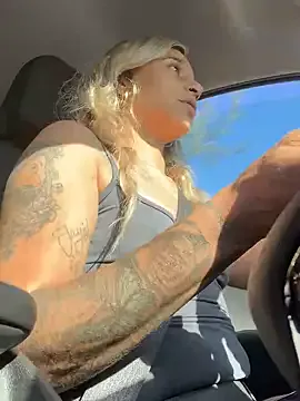 glamorous_ggh – webcam model profile photo Image 5