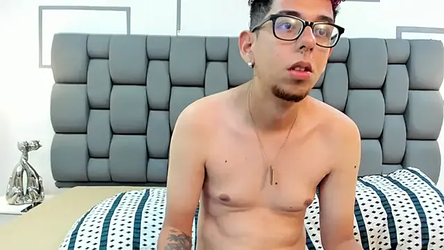 Big_SlutNasty – webcam model profile photo Image 8