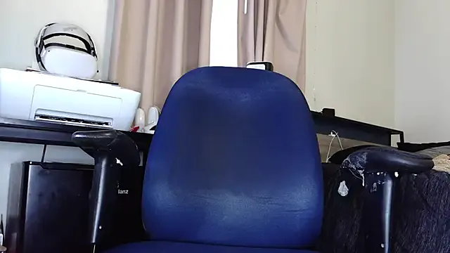 Donovan_Desmond – webcam model profile photo Image 8