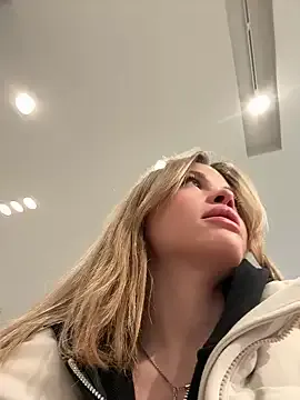 JaninaSecrets_ – webcam model profile photo Image 16