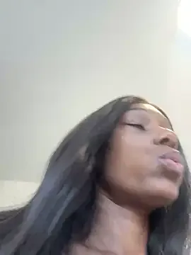 AssiaB – webcam model profile photo Image 10