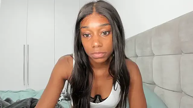 AssiaB – webcam model profile photo Image 2