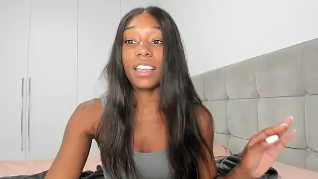 AssiaB – webcam model profile photo Image 5