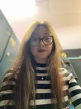 ZoeMurphy – webcam model profile photo Image 14