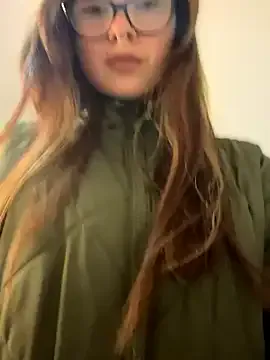 ZoeMurphy – webcam model profile photo Image 15