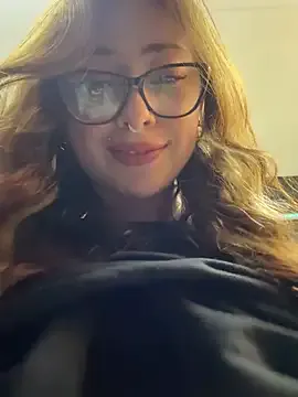 ZoeMurphy – webcam model profile photo Image 5