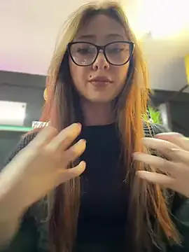 ZoeMurphy – webcam model profile photo Image 8