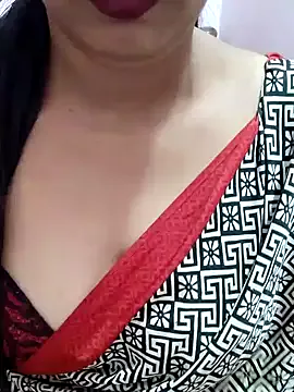 LennaVoss – webcam model profile photo Image 11