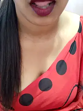 LennaVoss – webcam model profile photo Image 12