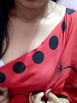 LennaVoss – webcam model profile photo Image 13