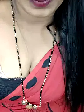 LennaVoss – webcam model profile photo Image 3