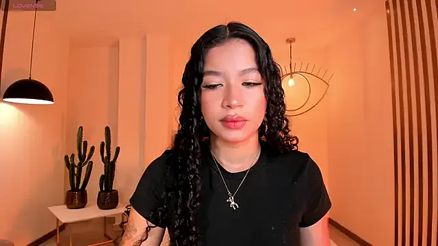 Samantha_e2 – webcam model profile photo Image 9