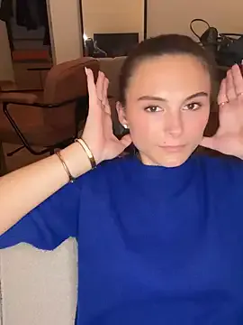 AmeliaN – webcam model profile photo Image 8