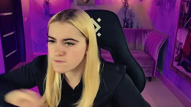 VeroniicaRoss – webcam model profile photo Image 14